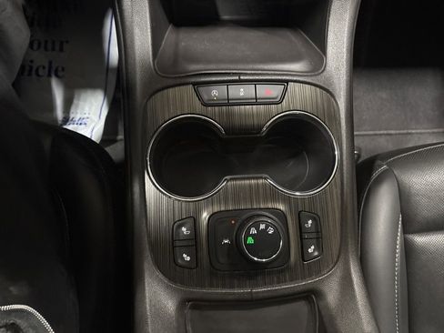 Used 2023 GMC Acadia SLT AWD/4WD image 27