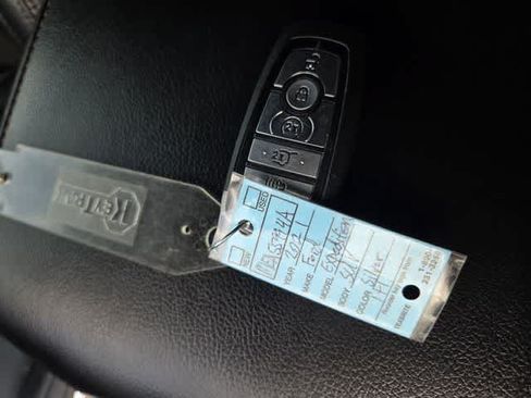 Used 2021 Ford Expedition Limited RWD image 21
