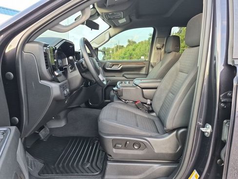 Used 2023 Chevrolet Silverado 1500 LT AWD/4WD image 14