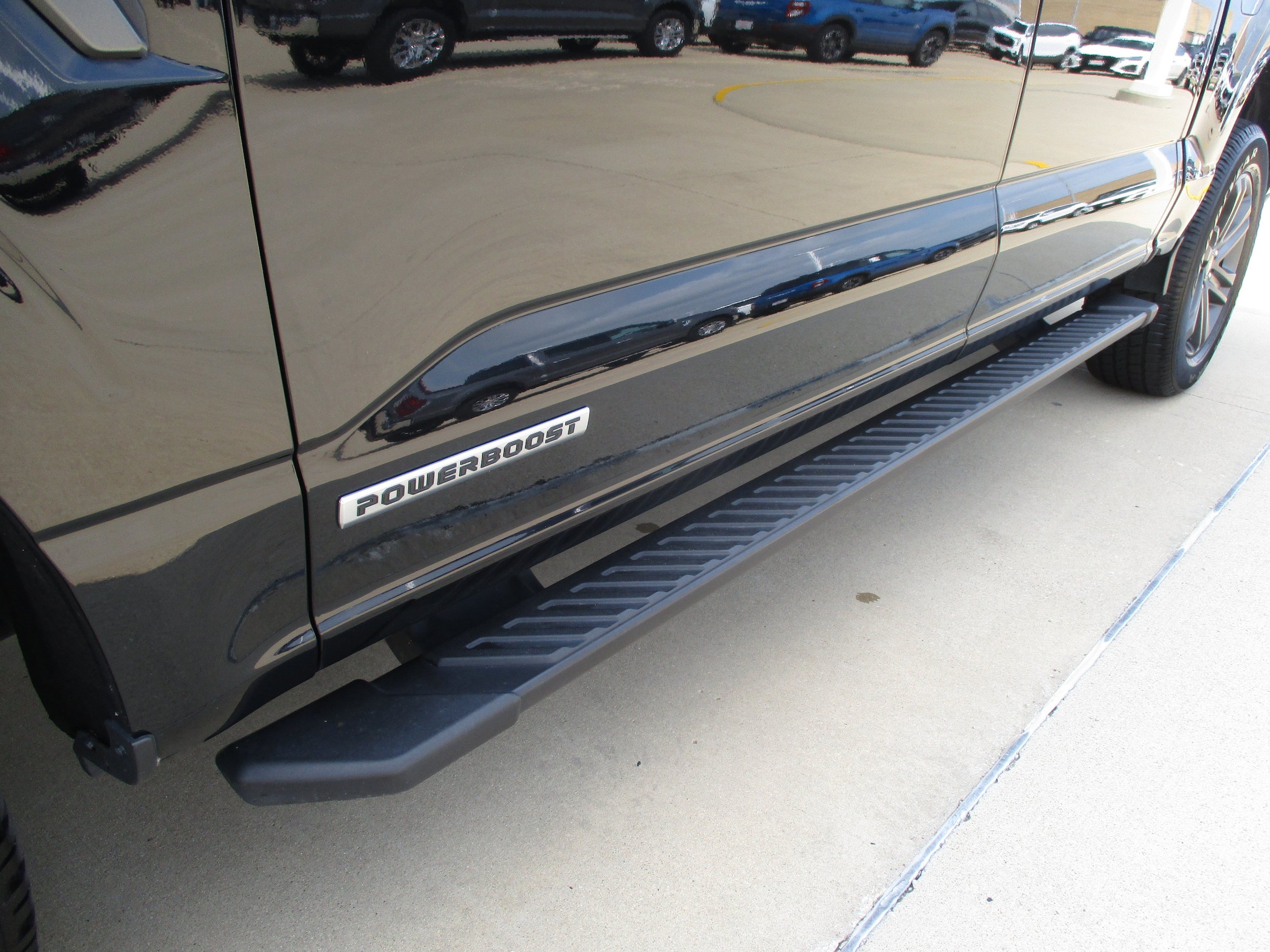 Used 2023 Ford F150 XLT w/ Equipment Group 302A High AWD/4WD image 16
