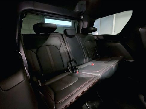 Used 2024 Ford Expedition Limited image 38