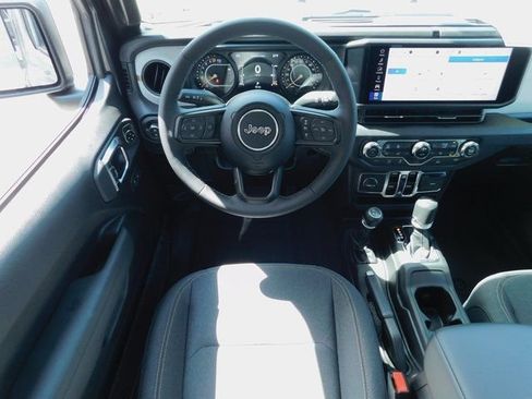 New 2025 Jeep Gladiator Sport image 14
