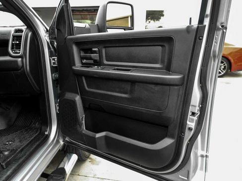 Used 2024 RAM 3500 Tradesman w/ Chrome Appearance Group AWD/4WD image 43