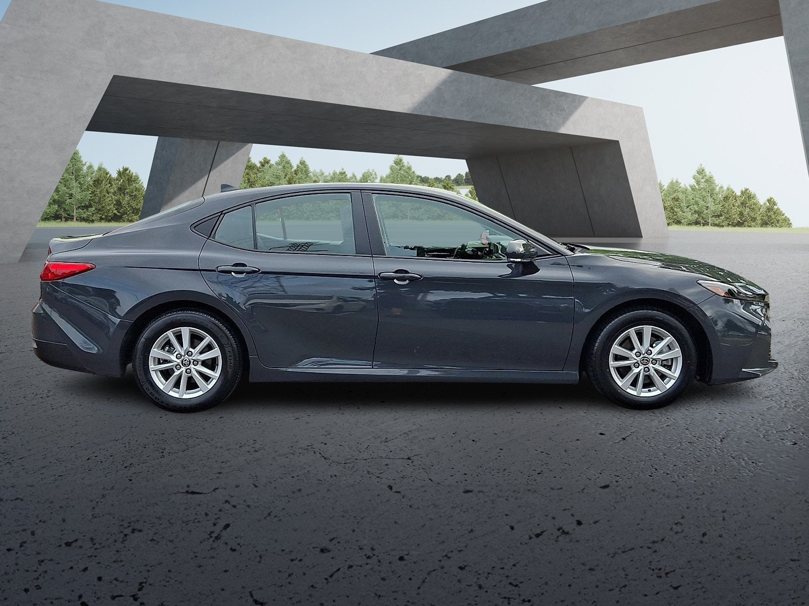 Used 2025 Toyota Camry LE FWD image 7
