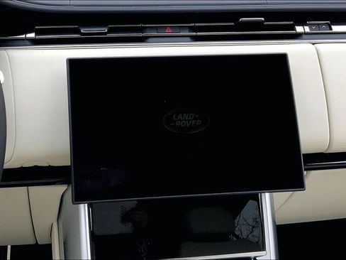 New 2026 Land Rover Range Rover SE image 6