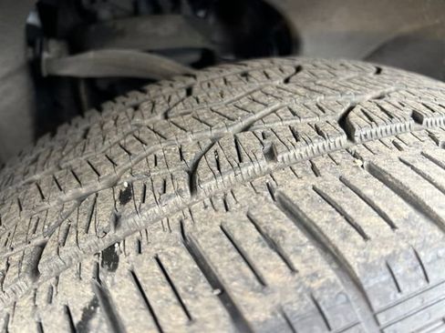 Used 2021 Chevrolet Suburban LT image 22