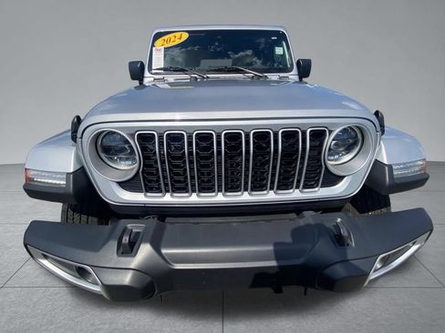 Used 2024 Jeep Wrangler Unlimited Sahara AWD/4WD image 17