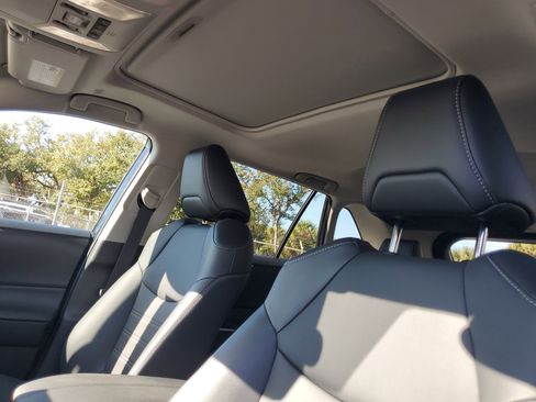 Used 2025 Toyota RAV4 XLE Premium image 22