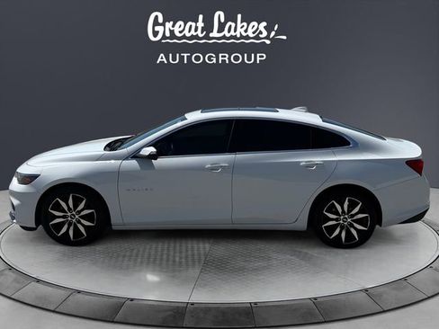 Used 2016 Chevrolet Malibu LT w/ Leather Package FWD image 2