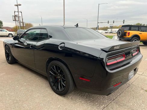 Used 2016 Dodge Challenger SRT Hellcat image 6