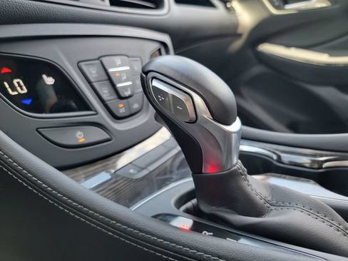 Used 2020 Buick Envision Essence FWD image 30