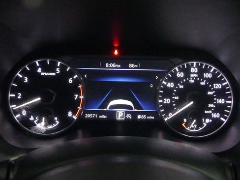 Used 2025 Nissan Sentra SV FWD image 31