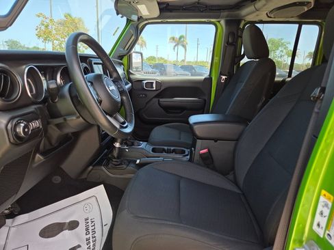 Used 2019 Jeep Wrangler Unlimited Sport S AWD/4WD image 28
