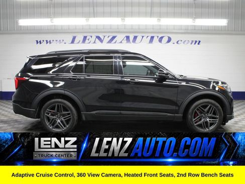 Used 2025 Ford Explorer ST-Line w/ ST-Line Street Pack AWD/4WD image 1