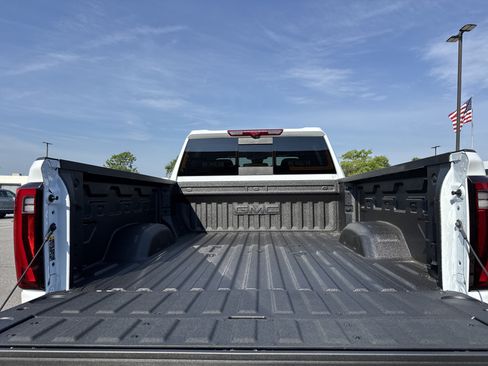 New 2026 GMC Sierra 2500 Denali Ultimate AWD/4WD image 33