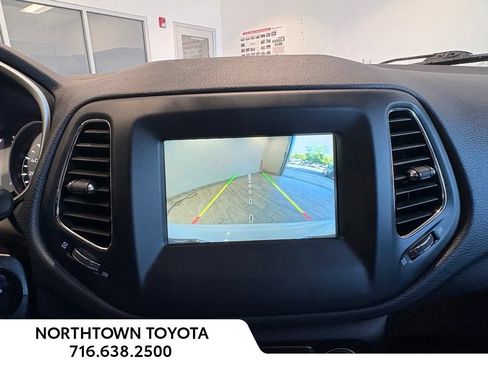 Used 2021 Jeep Compass Latitude AWD/4WD image 26