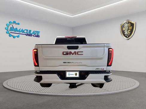 Used 2025 GMC Sierra 3500 AT4 w/ Technology Package AWD/4WD image 4