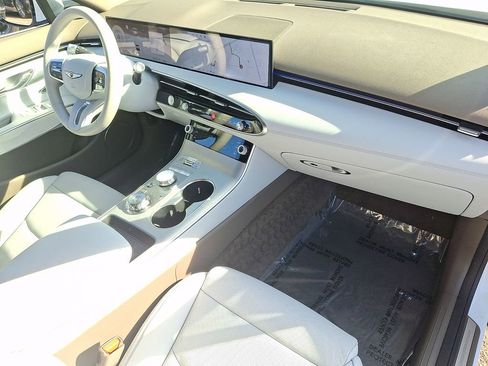 Used 2026 Genesis GV70 2.5T Advanced image 22