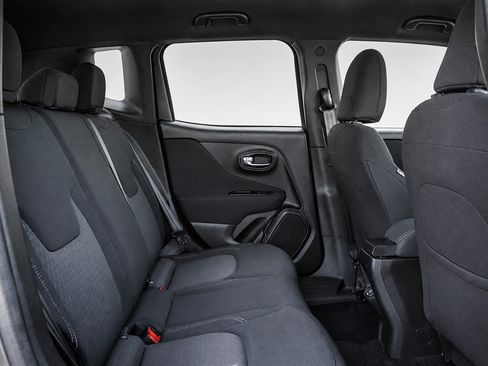 Used 2021 Jeep Renegade Latitude AWD/4WD image 14