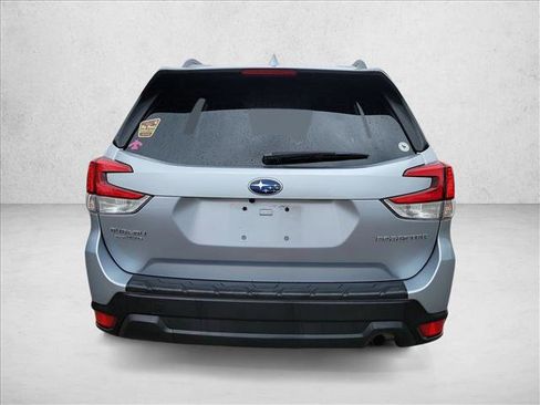 Used 2019 Subaru Forester Premium image 7