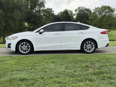 Used 2020 Ford Fusion SE FWD image 3
