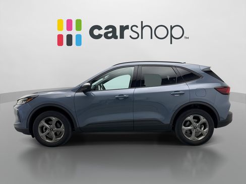 Used 2025 Ford Escape ST-Line w/ Tech Pack #1 AWD/4WD image 2