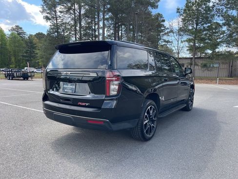 Used 2021 Chevrolet Suburban RST w/ Luxury Package image 5