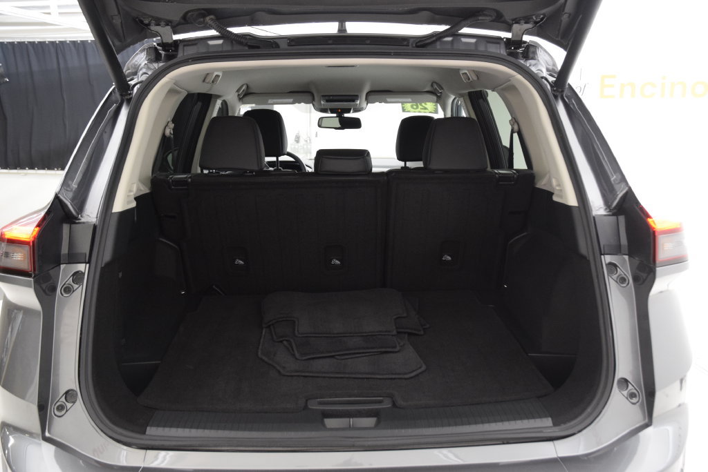 Used 2026 Nissan Rogue SL FWD image 31