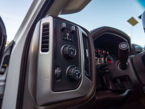 Used 2017 GMC Sierra 3500 SLT w/ Duramax Plus Package AWD/4WD image 21