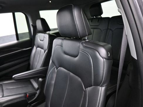 Used 2022 Jeep Grand Cherokee L Limited RWD image 33