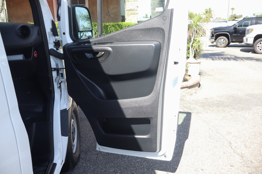 Used 2022 Mercedes-Benz Sprinter 2500 image 36