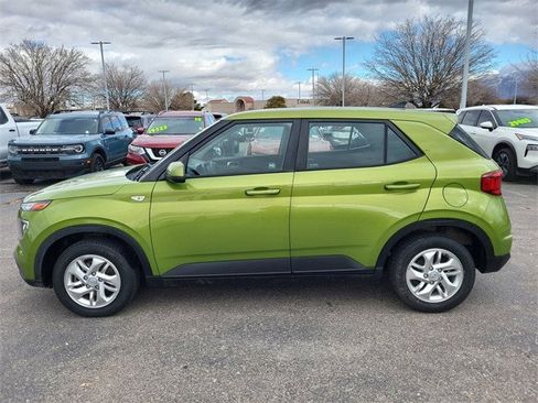 Used 2021 Hyundai Venue SE image 7