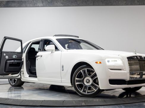 Used 2016 Rolls-Royce Ghost image 62