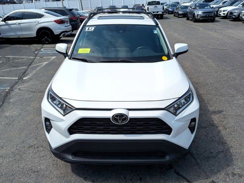 Used 2019 Toyota RAV4 XLE w/ Convenience Package image 3