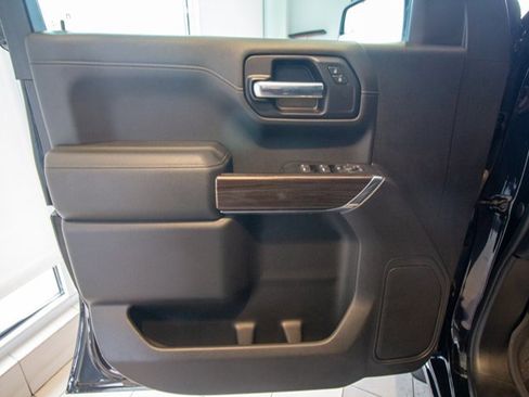 Used 2019 Chevrolet Silverado 1500 LT w/ All-Star Edition image 8