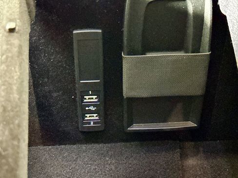 Used 2017 Mercedes-Benz S 550 4MATIC Sedan image 18