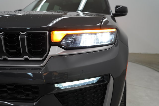 Used 2026 Jeep Grand Cherokee Limited AWD/4WD image 59