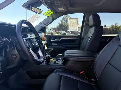 Used 2025 GMC Sierra 1500 Denali AWD/4WD image 18
