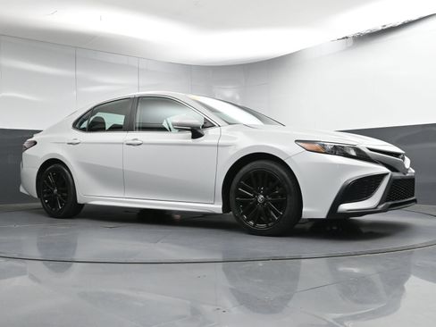 Certified 2024 Toyota Camry SE image 23