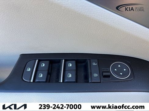 Certified 2023 Kia Soul EX image 17