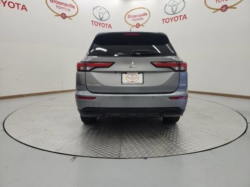 Used 2022 Mitsubishi Outlander SE FWD image 7