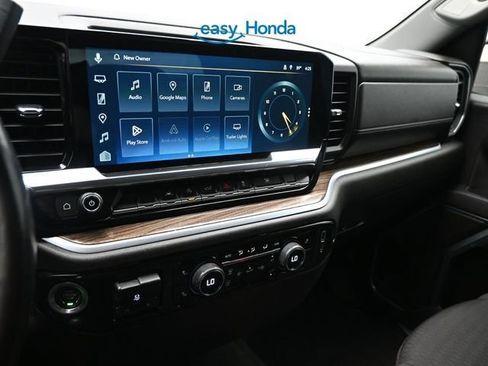 Used 2022 Chevrolet Silverado 1500 LT w/ Protection Package AWD/4WD image 11