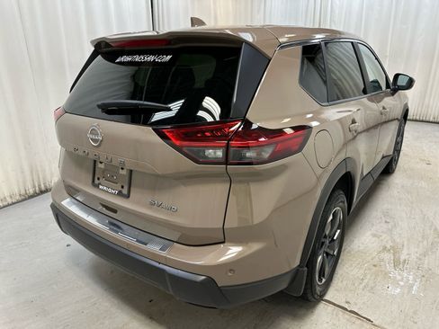 Certified 2024 Nissan Rogue SV image 10