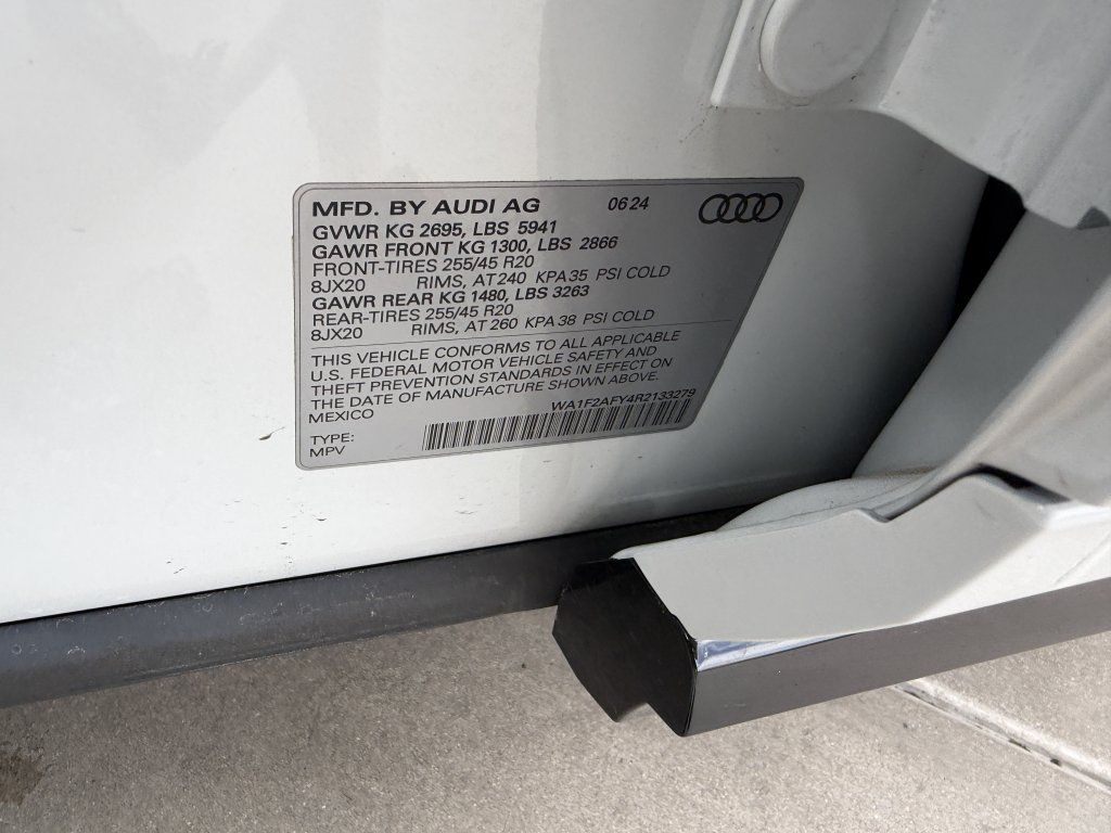 Used 2024 Audi Q5 e Prestige w/ Prestige Package AWD/4WD image 53