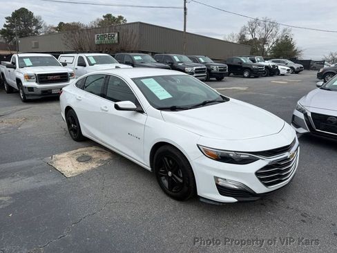 Used 2022 Chevrolet Malibu LS w/ Driver Confidence Package II image 3