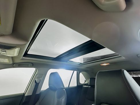 Used 2020 Toyota RAV4 Limited image 26