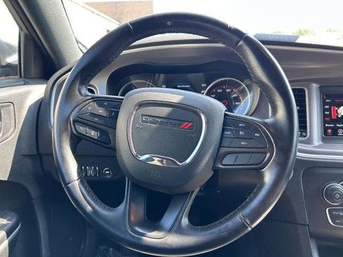 Used 2022 Dodge Charger SXT image 11