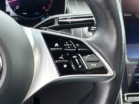 Used 2024 Mercedes-Benz GLC 300 4MATIC image 31