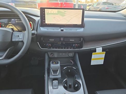 New 2026 Nissan Rogue Platinum w/ Platinum Premium Package image 25