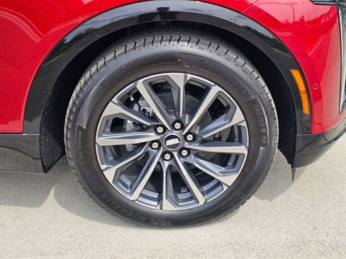 New 2026 Cadillac Lyriq Sport AWD/4WD image 9